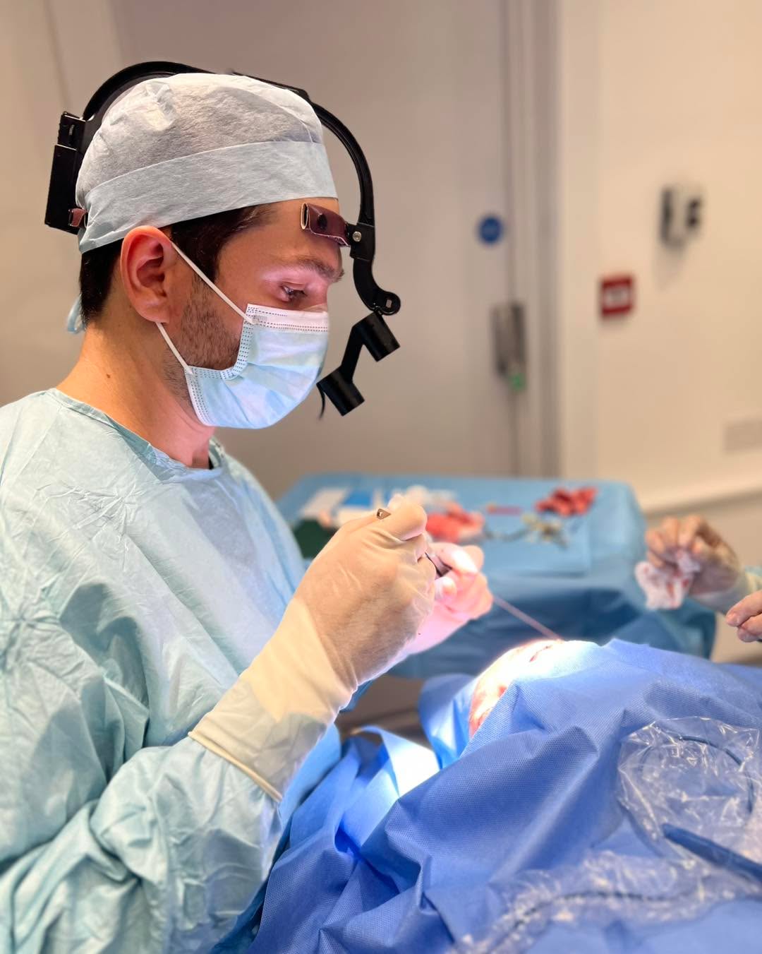 Upper and Lower Blepharoplasty London — Dr Tanov